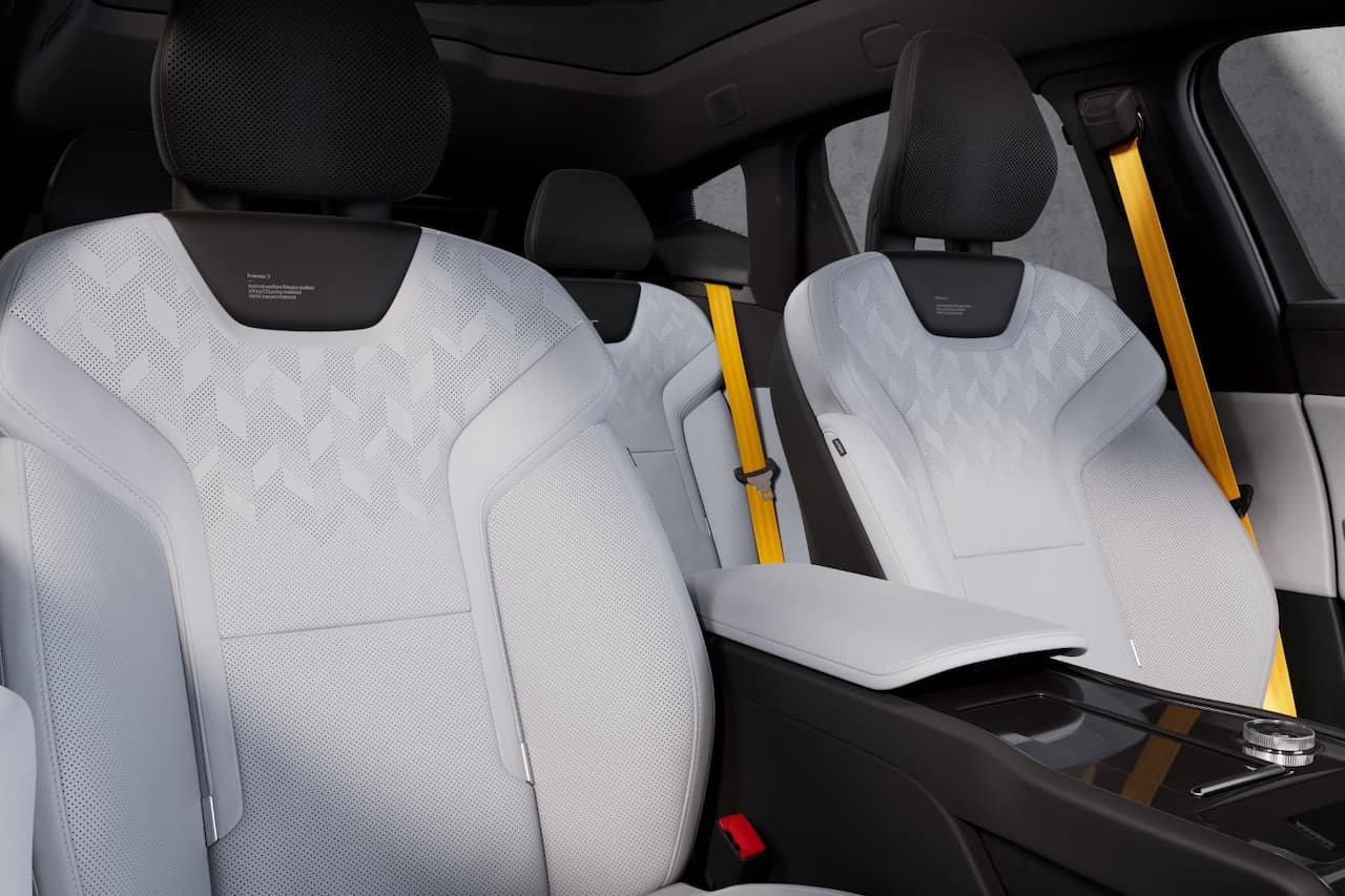 Polestar-3-interior-front-seats