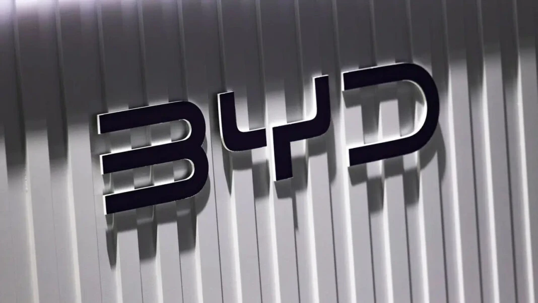 Първият масово произвеждан автомобил на BYD Formula Leopard 5 официално слезе...