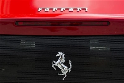 Ferrari повишава перспективите за представяне през 2023 г