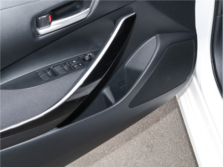 TOYOTA COROLLA Dual-Engine 1.8L E CVT Pioneer Version