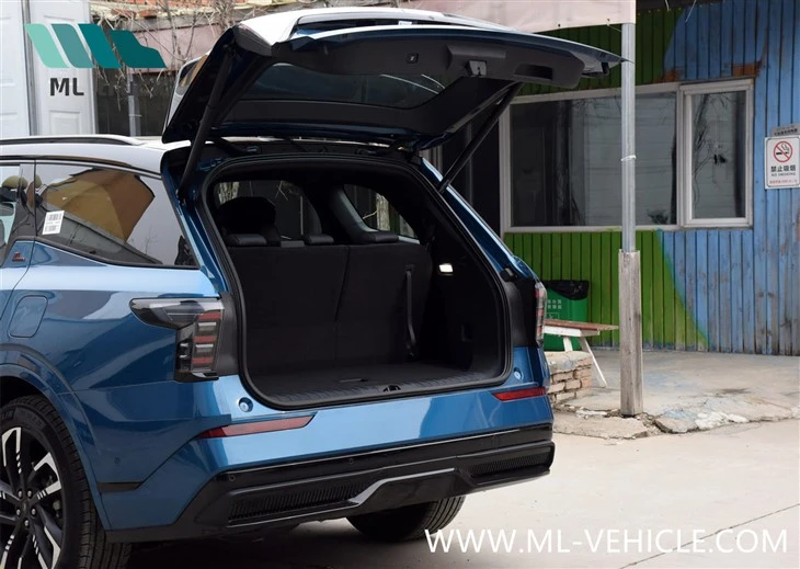 2023 Ford Edge L 2.0T EcoBoost E-Hybrid 4WD