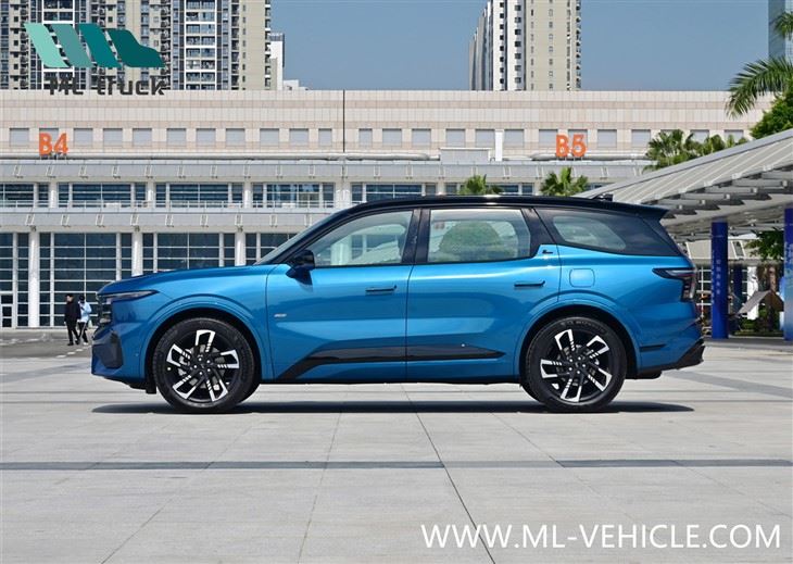 2023 Ford Edge L 2.0T EcoBoost E-Hybrid 4WD