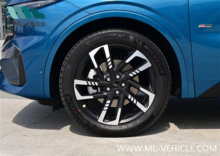 2023 Ford Edge L 2.0T EcoBoost E-Hybrid 4WD