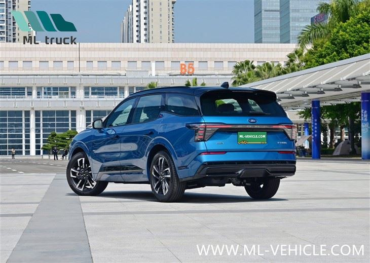 2023 Ford Edge L 2.0T EcoBoost E-Hybrid 4WD