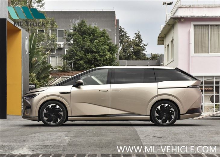 Xpeng X9 MPV EV