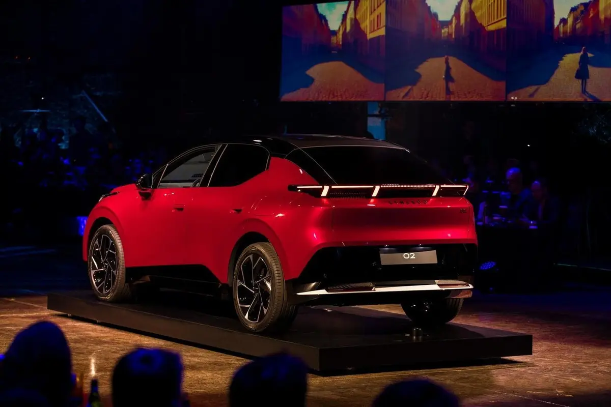 Вътрешната цена на Lynk & Co Z20 е само половината от задграничната цена, раз...