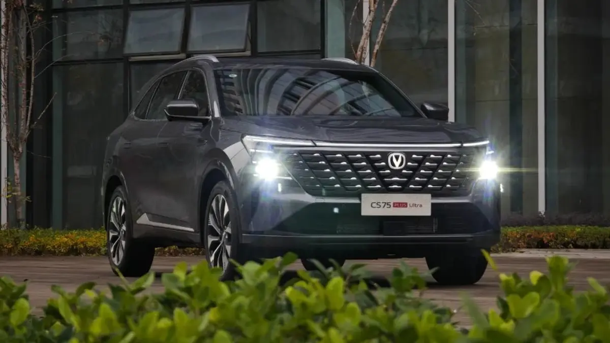 Четвъртото поколение Changan CS75PLUS Ultra е тук! По-мощен двигател