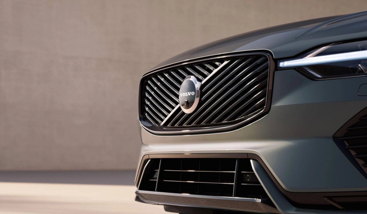 Volvo изтегля над 14 000 автомобила в САЩ поради повреда на спирачната система